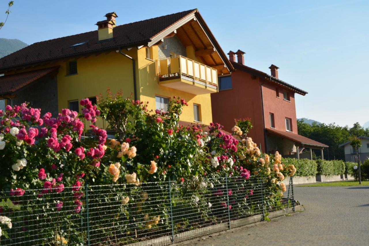 Residence Girasole Casa Rossa A Colico Exterior foto